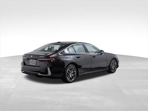 2025 BMW i5 xDrive40