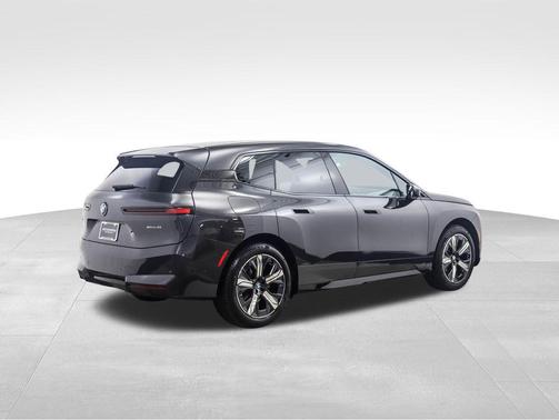 2026 BMW iX xDrive45
