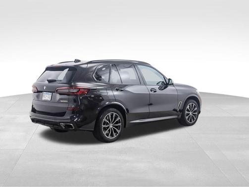 2023 BMW X5 M50i