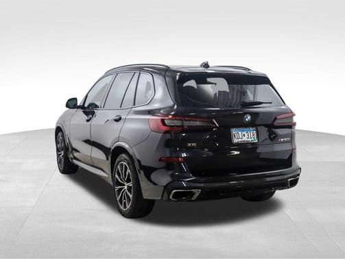 2023 BMW X5 M50i