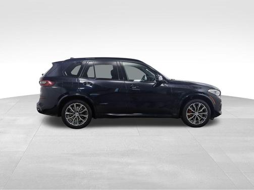 2021 BMW X5 M50i
