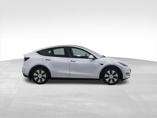 2024 Tesla Model Y Long Range Dual Motor All-Wheel Drive