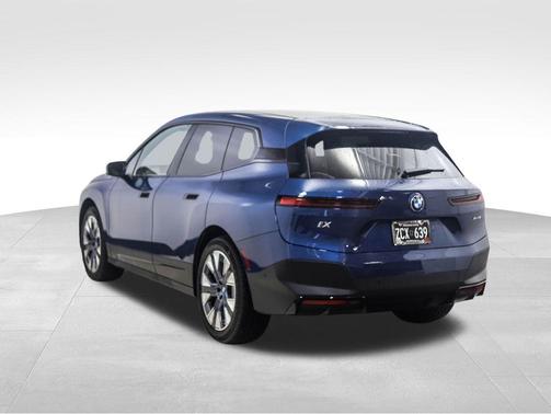 2025 BMW iX xDrive50