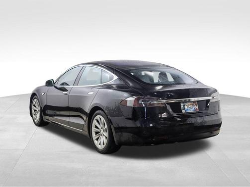 2016 Tesla Model S 75D