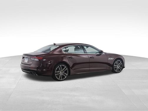 2022 Maserati Quattroporte Modena Q4