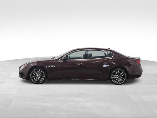 2022 Maserati Quattroporte Modena Q4