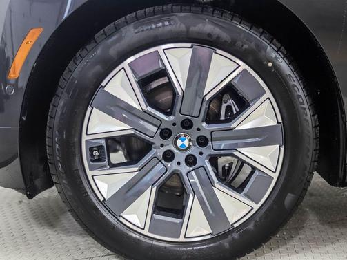 2026 BMW iX xDrive45