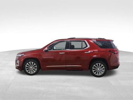 Radiant Red Tintcoat 2023 Chevrolet Traverse Premier
