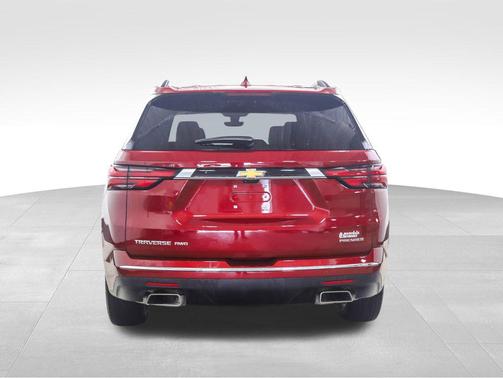 Radiant Red Tintcoat 2023 Chevrolet Traverse Premier
