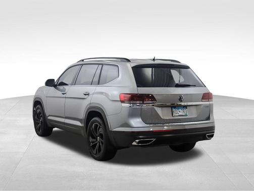 2023 Volkswagen Atlas 2.0T SE w/Technology 4MOTION