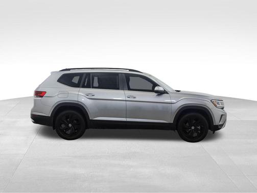 2023 Volkswagen Atlas 2.0T SE w/Technology 4MOTION