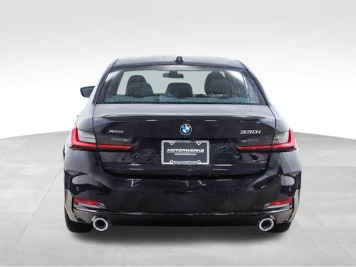 2025 BMW 330 i xDrive
