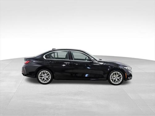 2025 BMW 330 i xDrive