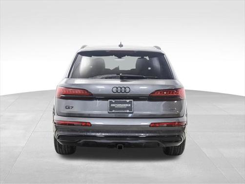 2023 Audi Q7 45 Premium Plus