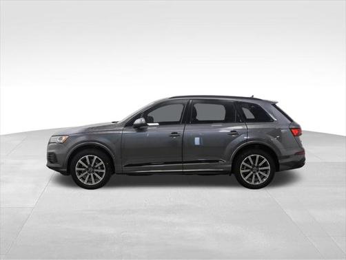 2023 Audi Q7 45 Premium Plus