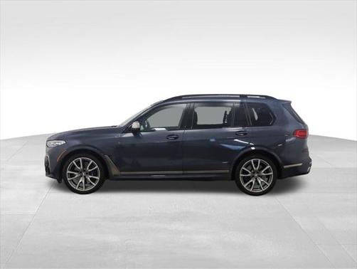 2022 BMW X7 M50i
