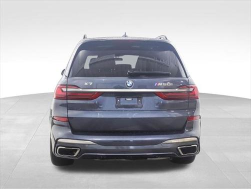 2022 BMW X7 M50i