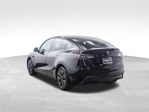 2024 Tesla Model Y Long Range Dual Motor All-Wheel Drive