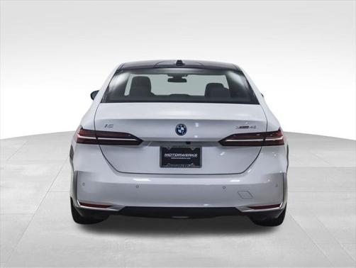 2025 BMW i5 xDrive40