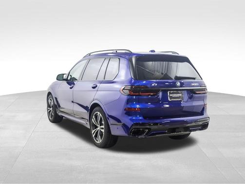 2026 BMW X7 M60i