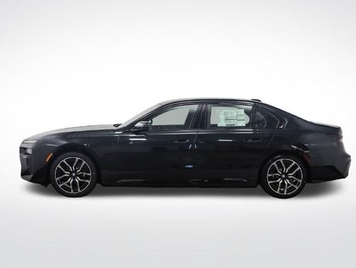 Black Sapphire Metallic 2026 BMW 750e xDrive