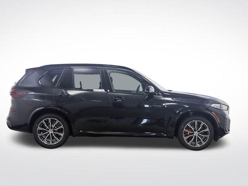 Black Sapphire Metallic 2026 BMW X5 M60i