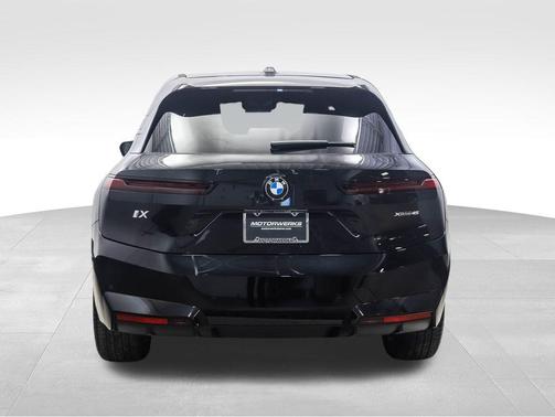 2026 BMW iX xDrive45