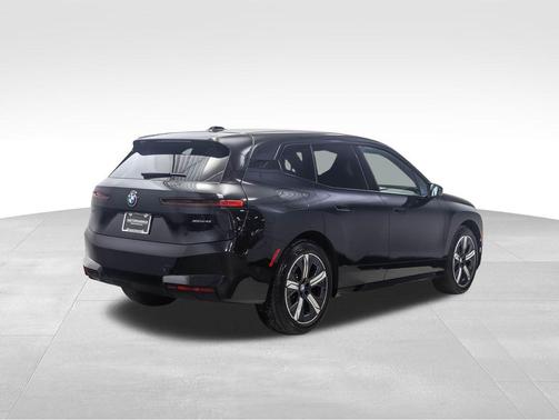 2026 BMW iX xDrive45