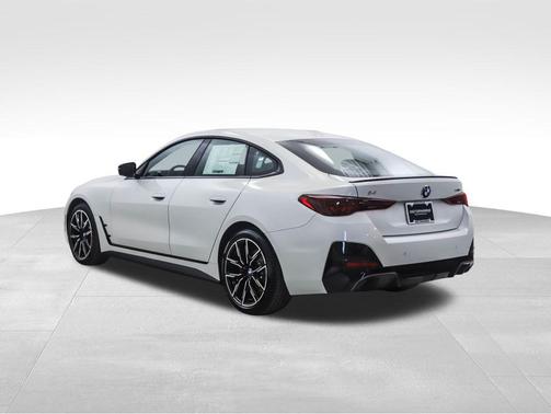 Mineral White Metallic 2026 BMW i4 Gran Coupe xDrive40