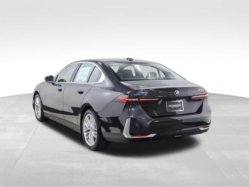 2024 BMW 530 i xDrive