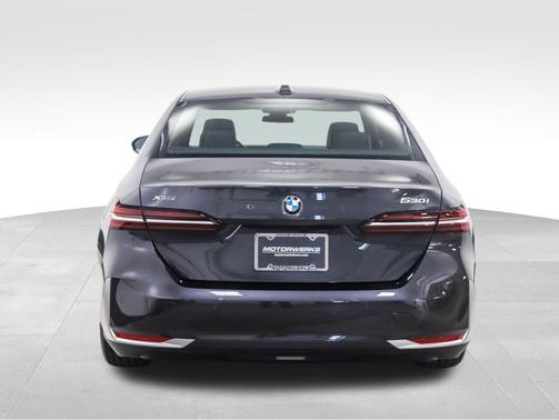 2024 BMW 530 i xDrive