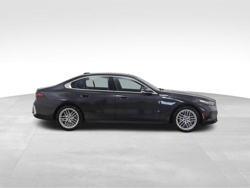 2024 BMW 530 i xDrive