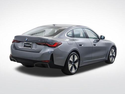 Skyscraper Grey Metallic 2026 BMW i4 Gran Coupe xDrive40