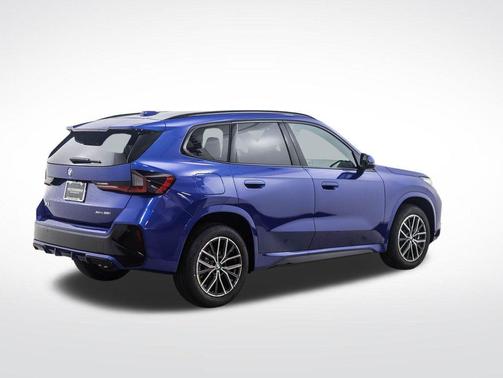 Portimao Blue Metallic 2026 BMW X1 xDrive28i