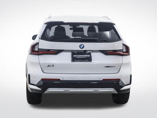 Mineral White Metallic 2026 BMW X1 xDrive28i