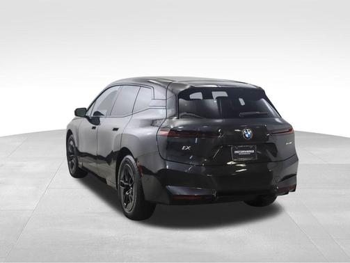 2026 BMW iX xDrive60