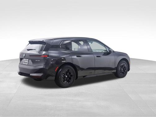 2026 BMW iX xDrive60