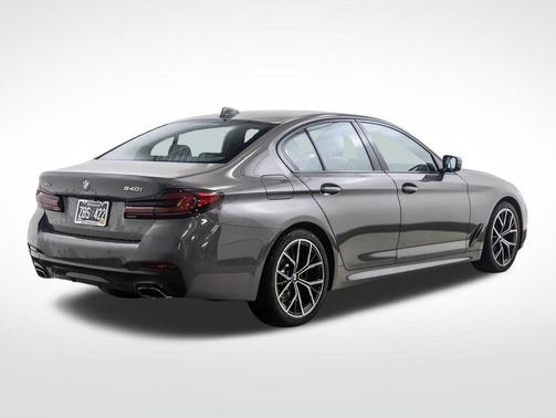 Bernina Grey Amber Effect Metallic 2021 BMW 540 xDrive