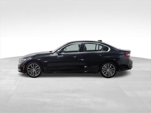 2022 BMW 330e Base