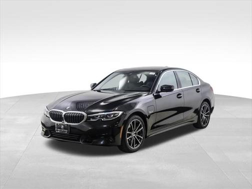 2022 BMW 330e Base