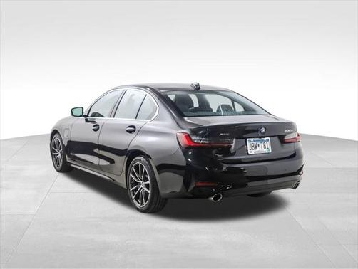 2022 BMW 330e Base