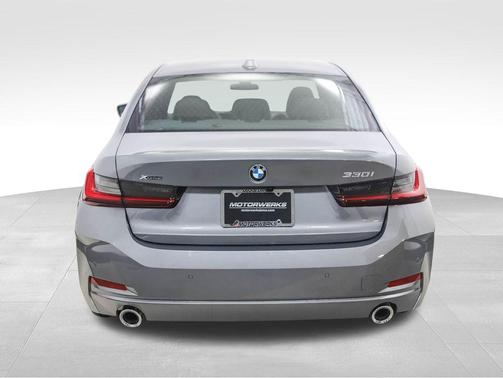 2025 BMW 330 i xDrive