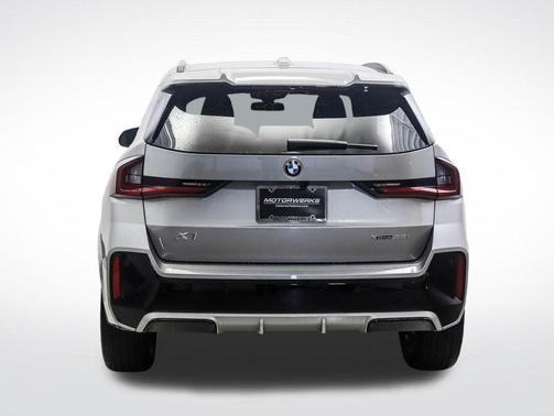 Space Silver Metallic 2026 BMW X1 xDrive28i