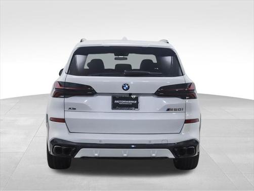 2025 BMW X5 M60i