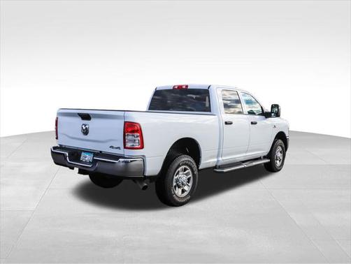 2024 RAM 2500 Tradesman Crew Cab 4x4 6'4' Box
