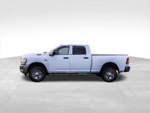 2024 RAM 2500 Tradesman Crew Cab 4x4 6'4' Box