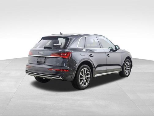 Gray Metallic 2021 Audi Q5 45 Premium Plus