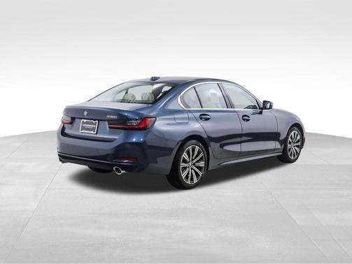 2026 BMW 330 i xDrive