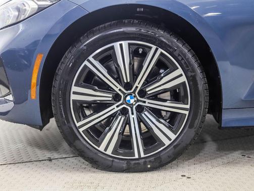 2026 BMW 330 i xDrive