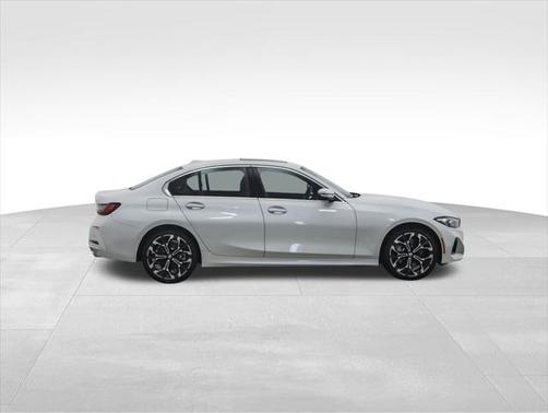 2025 BMW 330 i xDrive